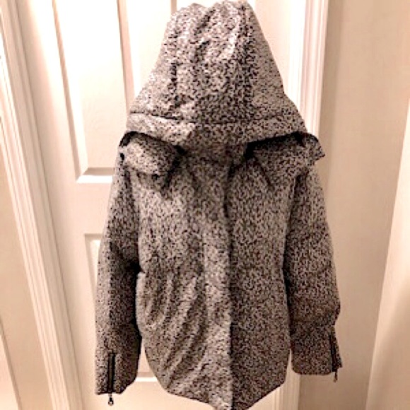 “NEW” Varley Carmeline Jacket in Micro Abstract Leopard - Picture 8 of 12